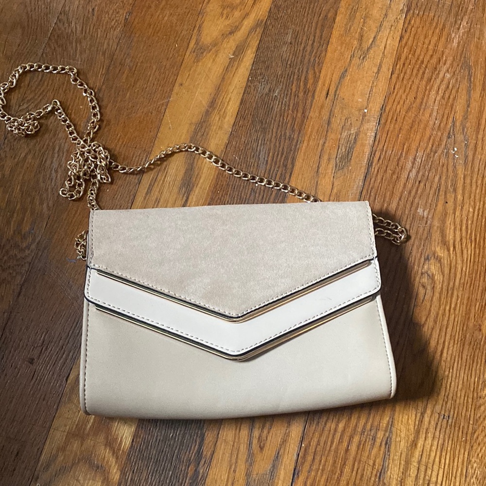 Cream and gold detail clutch with gold chain